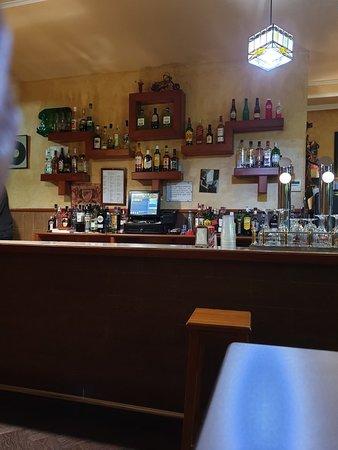 Bar Poppy